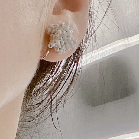 kumo/white or gray/pierce、earring