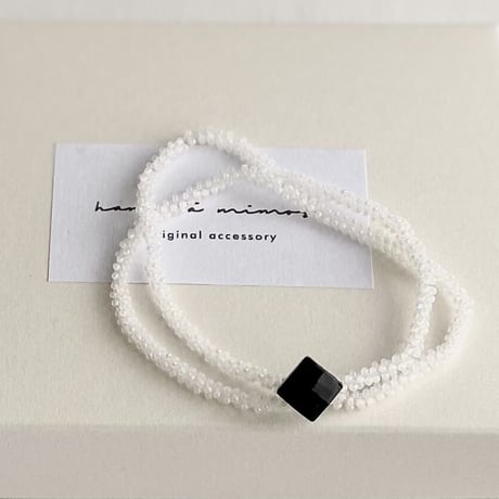 hand knitting  bracelet / フランスヴィンテージボタン/一点物/再販なし