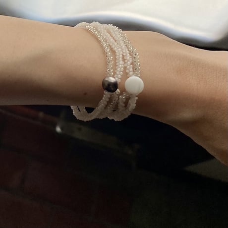 hand knitting  bracelet / white＆silver/一点物