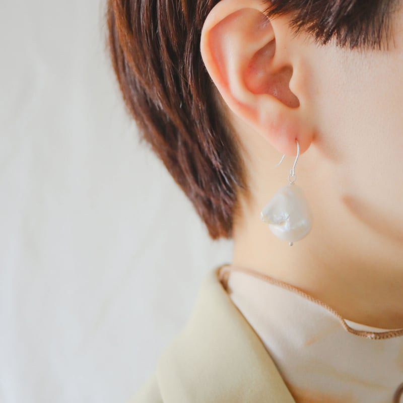 オイスターバロックパールピアス/021091 | TUWAKRIM オイスターバロックパールピアス/021091 | TUWAKRIM