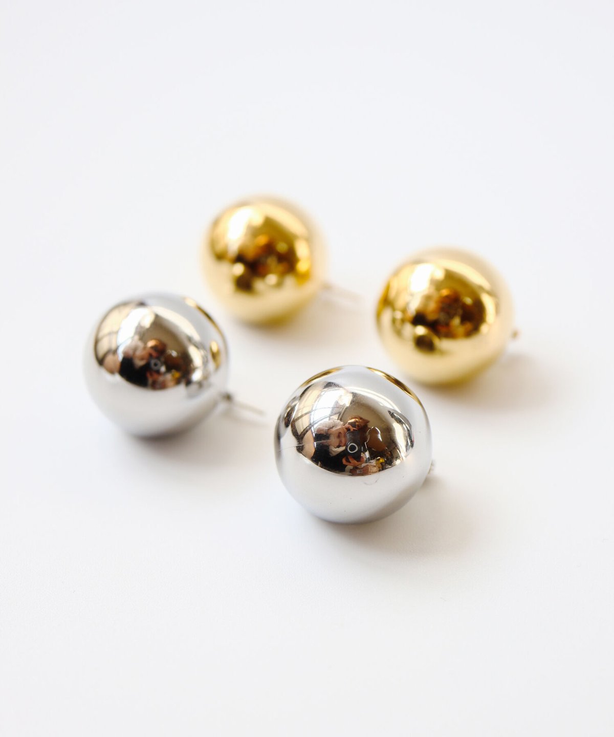ラージボールピアス/021084 | TUWAKRIM