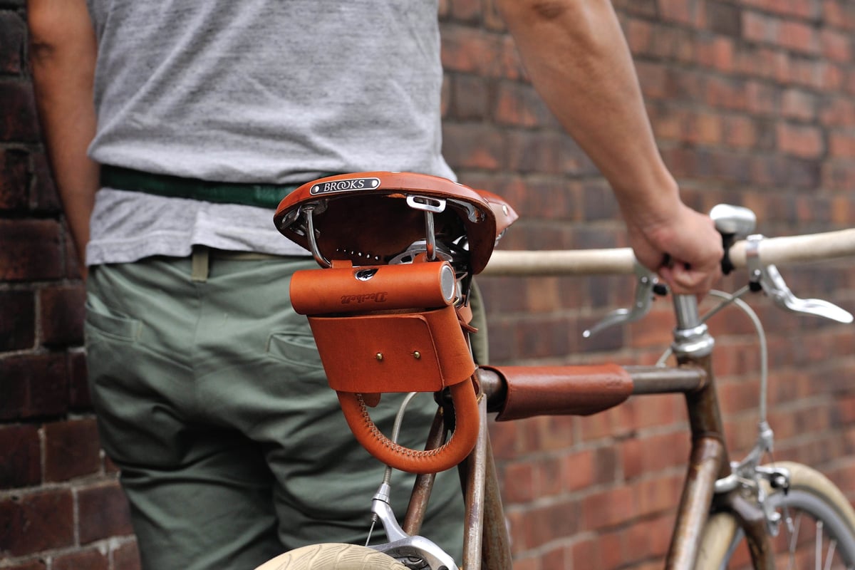 Decitell：レザー U字ロックとホルダーセット fit=scale-down,w=1200