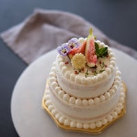 特別な日のオーダーケーキ(2 段)/ホワイトベース/店頭お渡し