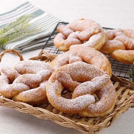 プレッツェルページ 川崎駅の改札横で本場ドイツのプレッツェルが買える！ これは