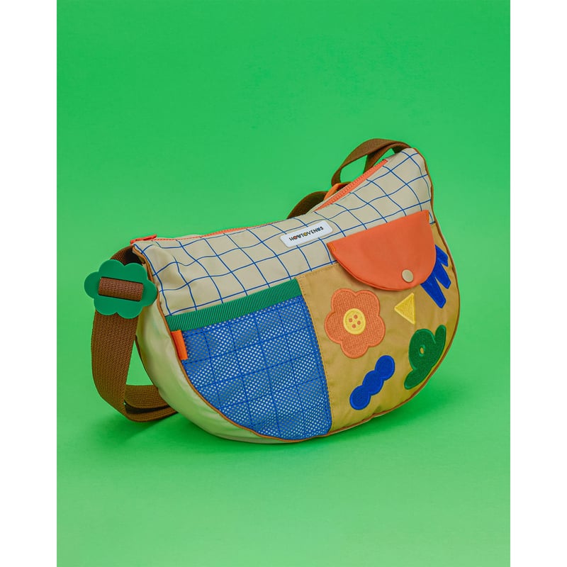 5月25日から] Playful Parts Moon Bag | HOWTOVENUS