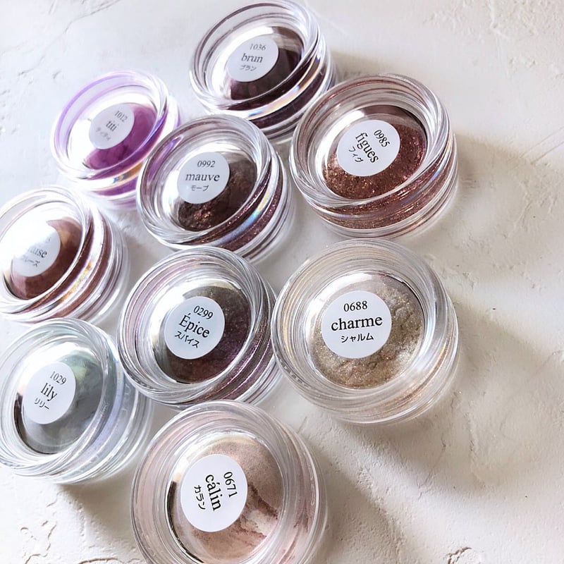 Lueur d'origine nuance powder / brun | joujou