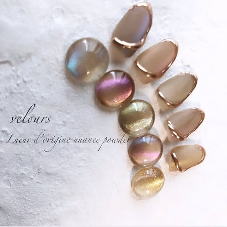 Lueur d'origine nuance powder velours