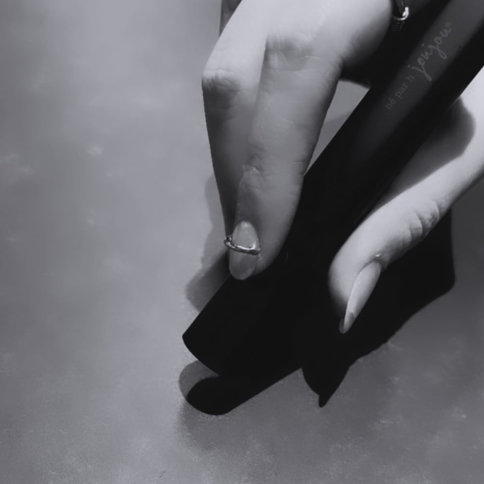Black handheld light | joujou