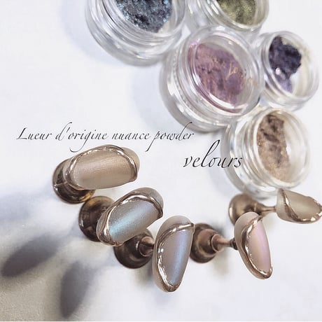 Lueur d'origine nuance powder velours