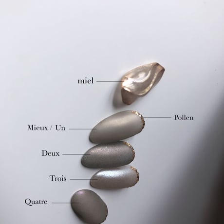 【グリッターパウダー】Mieux：ミュー
