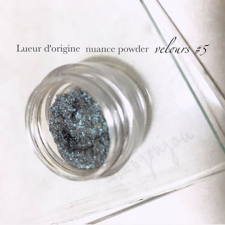 Lueur d'origine nuance powder velours