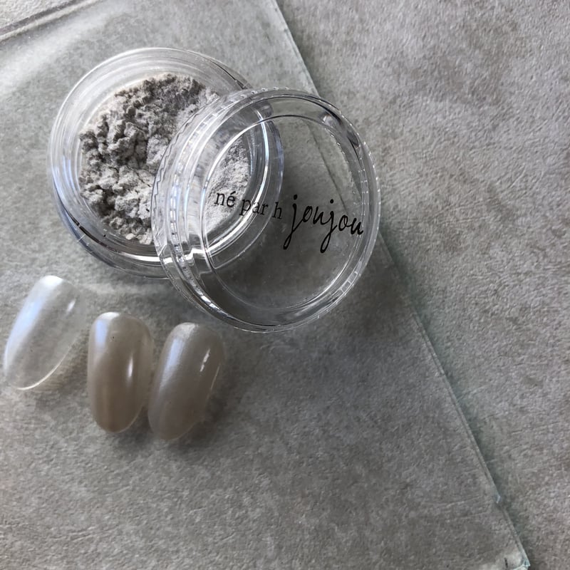 Lueur d'origine nuance powder / néon N° 1 | joujou