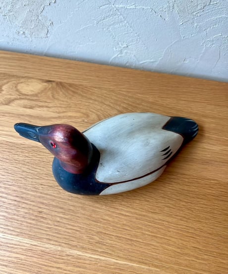 あるだけでサマになる木製デコイ