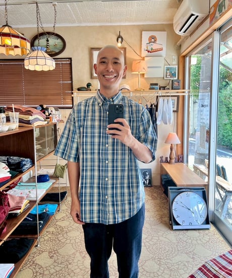 チェックに定評のあるブランドの半袖シャツ