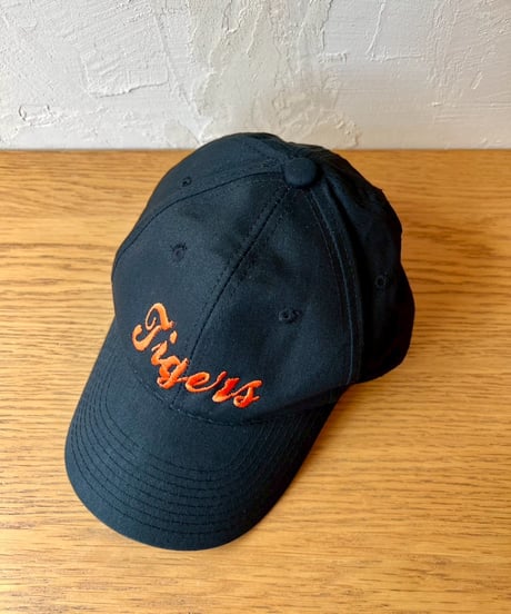 ジャイアンツカラーのタイガースCAP