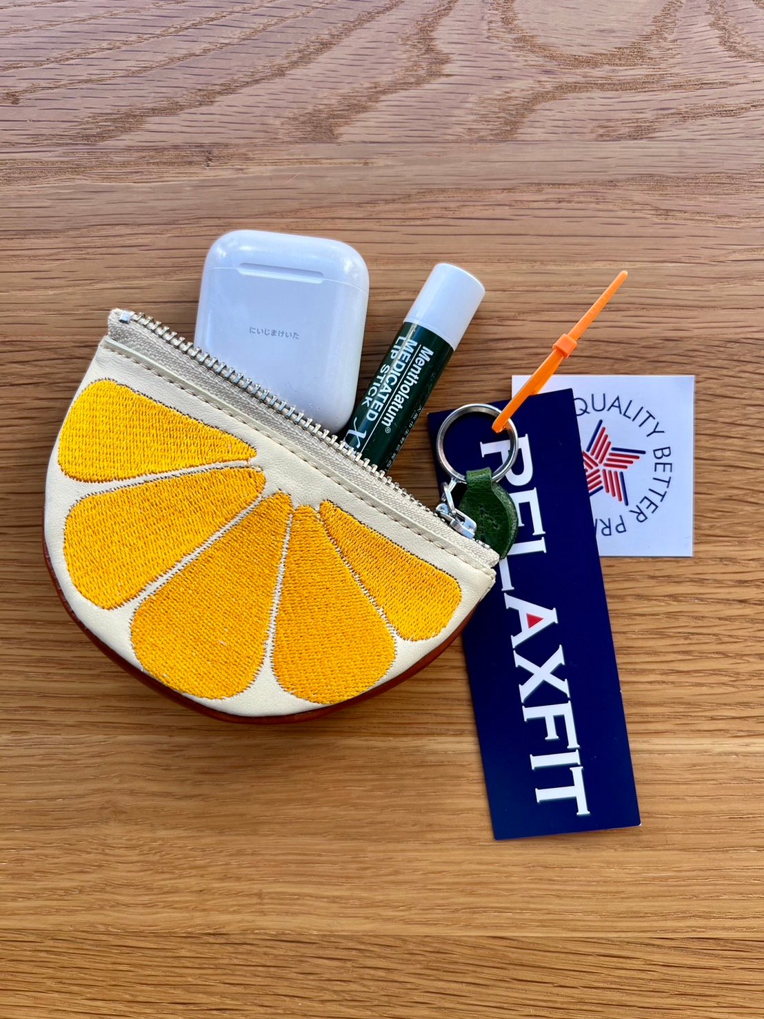 RELAXFIT Valencia orange オレンジ　ポーチ ビビッドなカラーが夏らしい、カットオレンジを模したリラックス