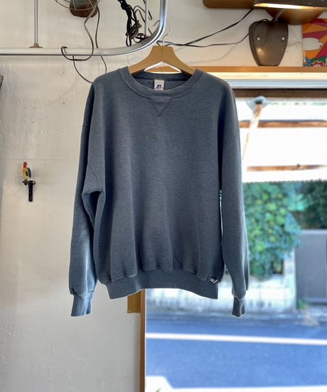 ボックスシルエットになるまで育てられたスウェット