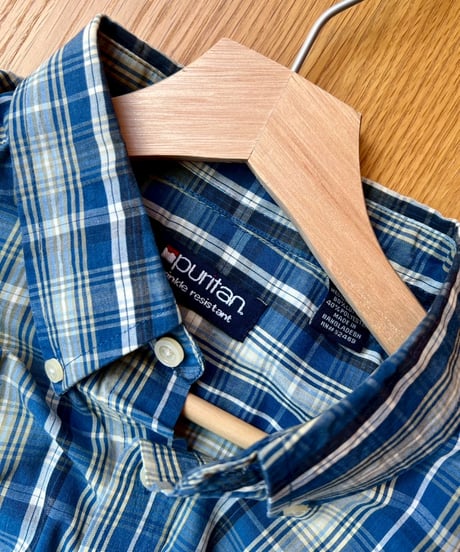 チェックに定評のあるブランドの半袖シャツ