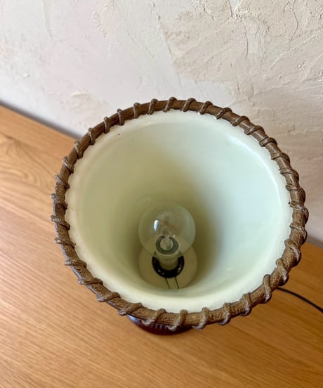 上に向かって照らすタイプのスタンドライト