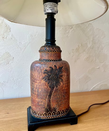 ♯88 いきなり南国感漂うテーブルランプ
