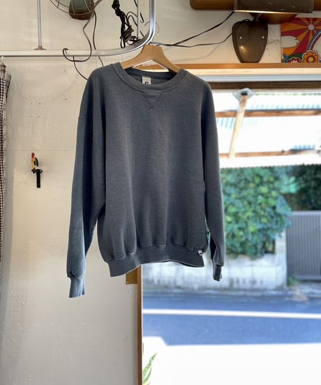 ボックスシルエットになるまで育てられたスウェット