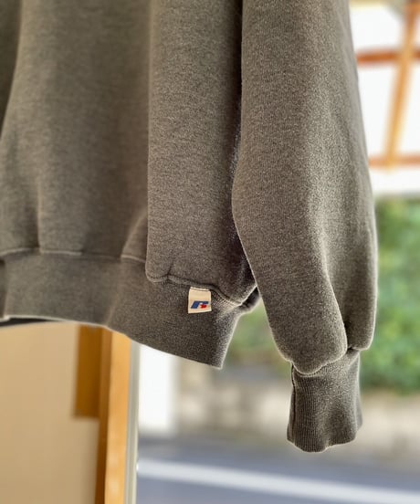 ボックスシルエットになるまで育てられたスウェット