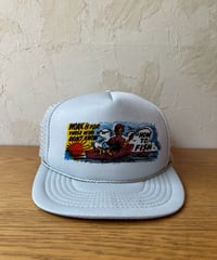 最近気になるアホみたいなメッシュキャップ