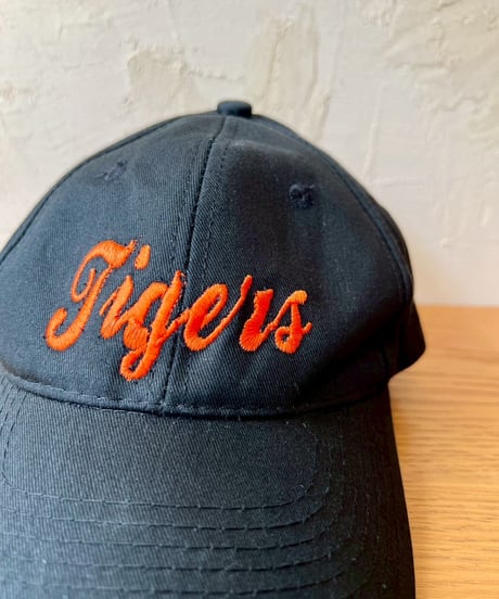 ジャイアンツカラーのタイガースCAP
