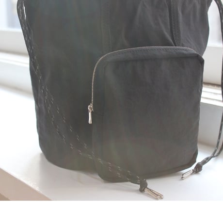 ［implres］IN-60 squeeze tote shoulder bag