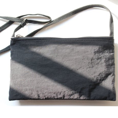 ［implres］IN-52 easy square shoulder bag