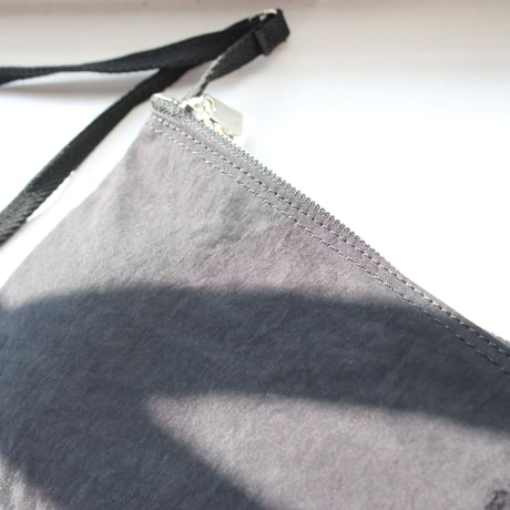 ［implres］IN-52 easy square shoulder bag