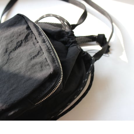 ［implres］IN-54 squeeze shoulder bag