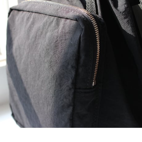 ［implres］IN-54 squeeze shoulder bag