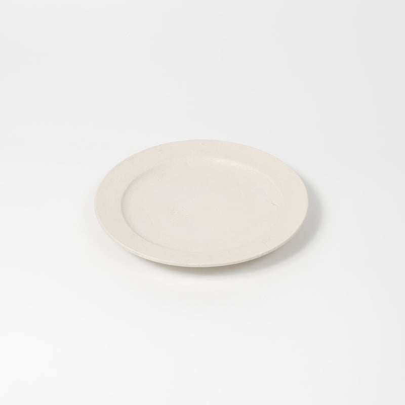 髙野友美 / プレート / リム皿 / 6寸 / 白釉 (実物写真2558) | Mono.