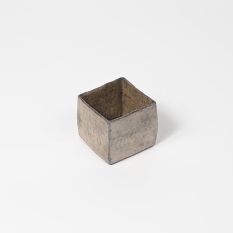 井内 素 / 小鉢 / CUBE / 灰 (実物写真3-511)