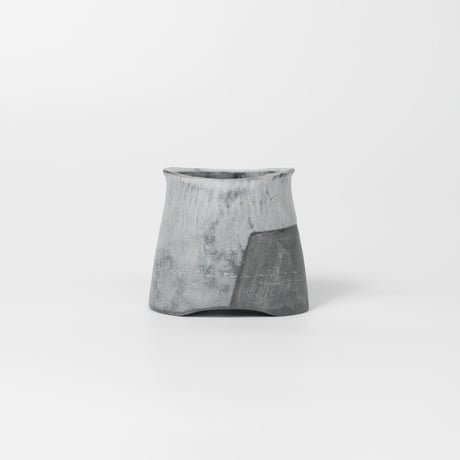 星野 友里 / Flower vase "form" / 黒土 / 花器 (実物写真2668)