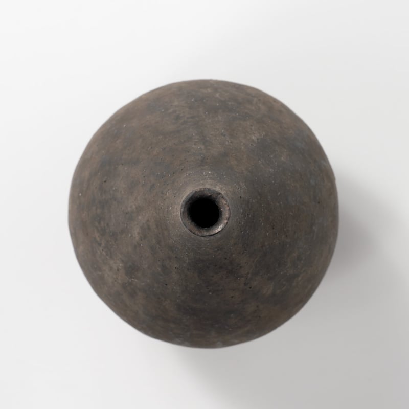 高田かえ / 黒錆花器 (実物写真3-047) | Mono.