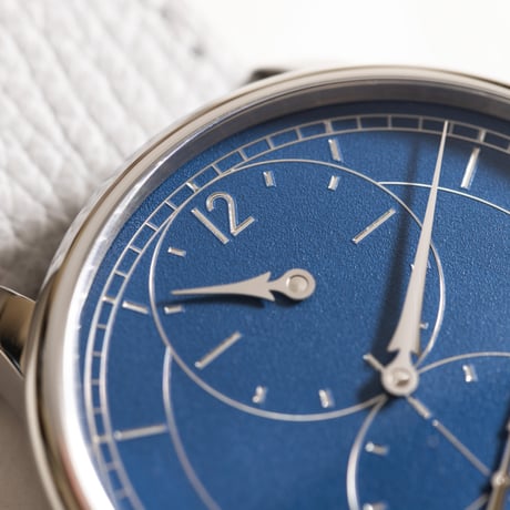 Louis Erard / Regulator Grave Blue / Noirmont Mètiers d‘Art / LE85248AA15BVA159