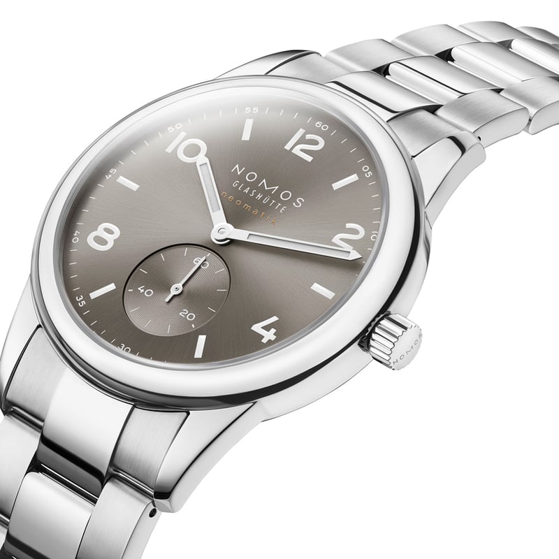NOMOS クラブ　手巻き（ジャンク） NOMOS Glashütte / Club Sport neomatik 39 Smoke