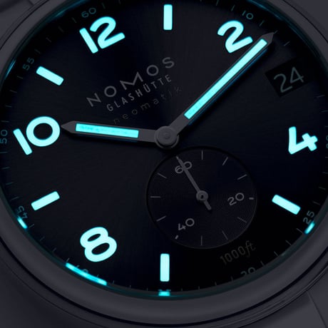 NOMOS Glashütte / Club Sport neomatik 42date black / CLS161011B2CSM 781