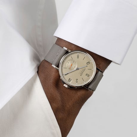 NOMOS Glashütte / Ahoi neomatik 38 Date Sand / NM527
