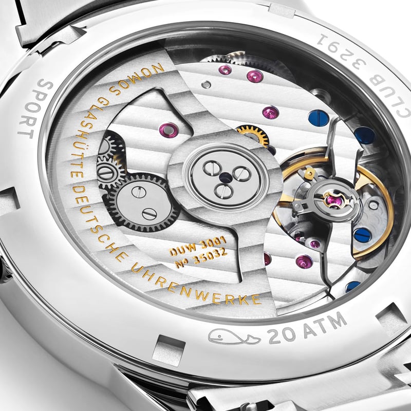 NOMOS Glashütte / Club Sport neomatik Petrol /