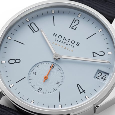 NOMOS Glashütte / Ahoi neomatik 38 Date Sky / NM526