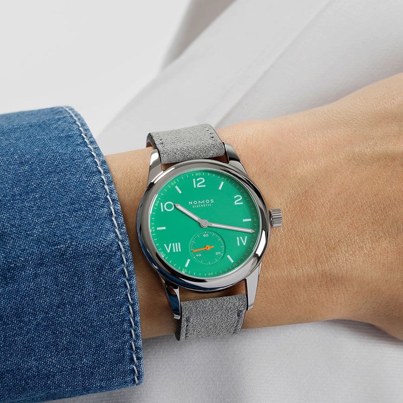 NOMOS クラブキャンパス手巻き時計