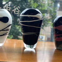 花器　黒＆白