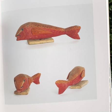 著：岩本慎史　写真：安彦幸枝 | オアハカの動物たち  VINTAGE OAXACAN WOOD CARVING