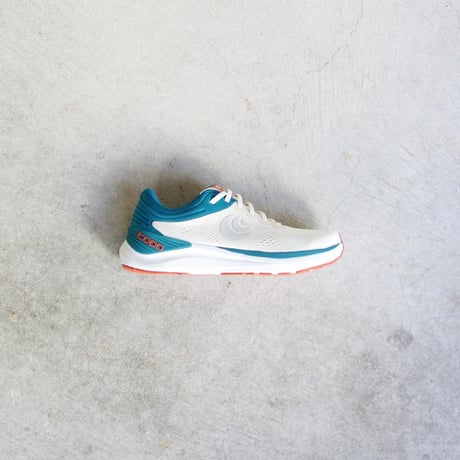 TOPO Athletic　ULTRAFLY 4【sand / ocean】for men's