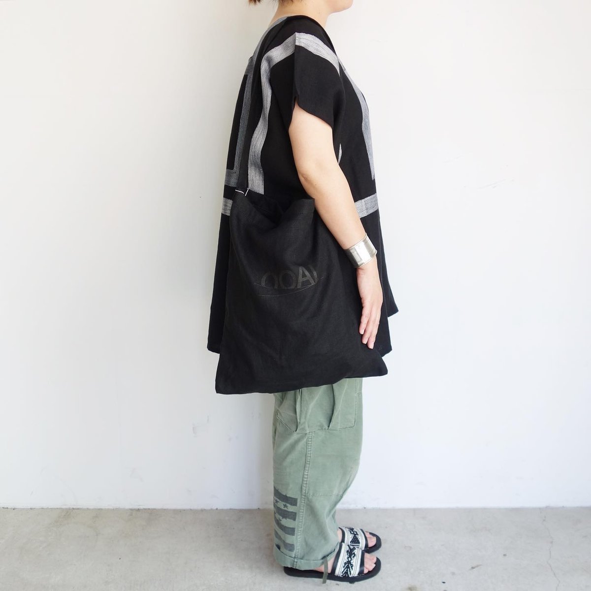 ナナミカ Utility Bag M キャンバス ショルダーバッグ ネイビー - バッグ