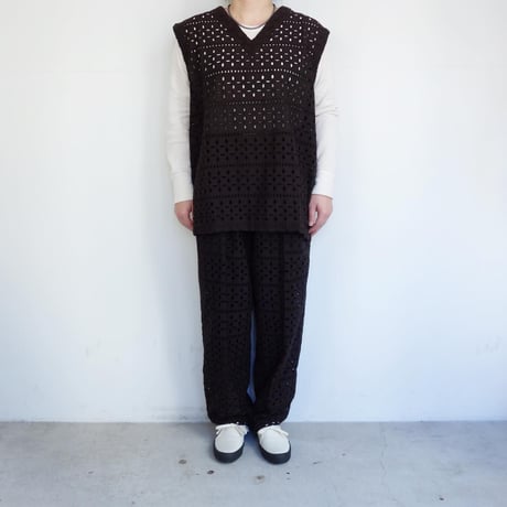 South2 West8　Sleeveless V Neck Shirt - Cutwork Embroidery