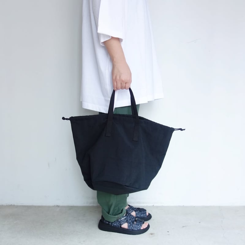 ERA. TAS HELMET BAG【Black】 | folkhimeji's STORE